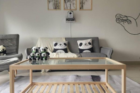 Netflix High Speed Internet 9pax Cinema Theme house Setiawalk with pool